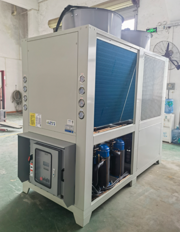 石化企業(yè)冷凝液化系統(tǒng)低溫防爆冷水機(jī)